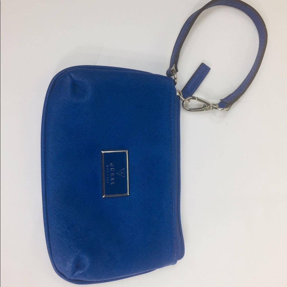 A Guess Wristlet Purse - Picture 2 of 5